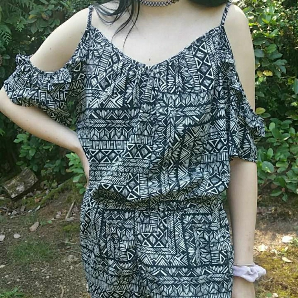 Romper - Picture 2 of 2